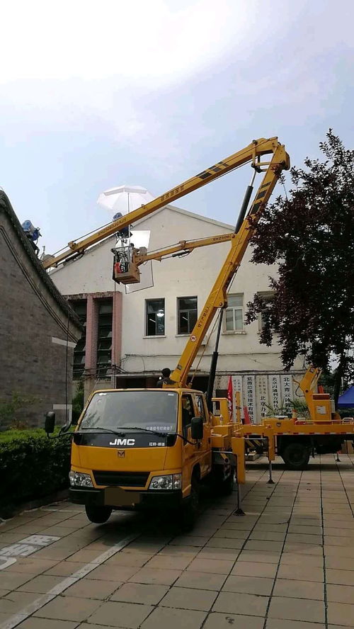 北京朝陽區(qū)高空作業(yè)車與升降車租賃服務(wù) 價(jià)格優(yōu)惠，隨車吊配套，專業(yè)高效之選